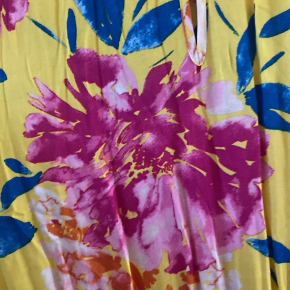 NWT evereve Allison Joy Catalina  MAXI DRESS yellow floral size  M 100% rayon - Picture 13 of 16